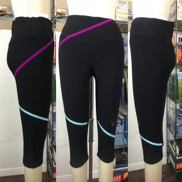 Lucas Hugh Striped Mesh Cropped Capri Leggings - Picture 2 of 8